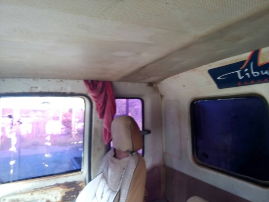 ขายรถบรรทุก 6 ล้อดัมพ์ ISUZU FTR 165 แรงม้า กระบะยาว 4.50 เมตร ราคา 380000