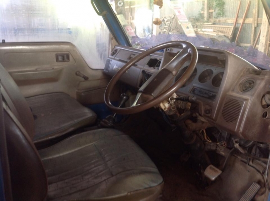 ขายหกล้อโตโยต้าไดน่า300. 115แรง