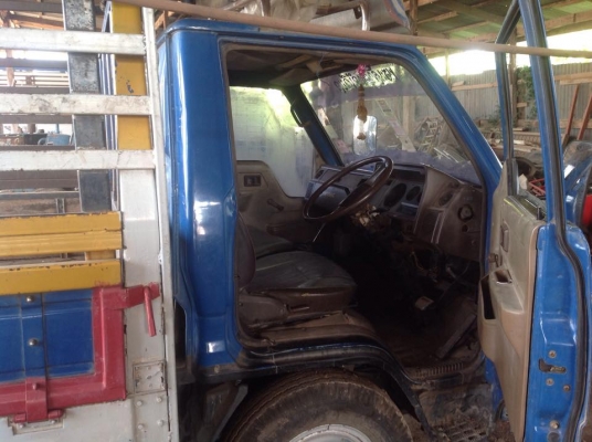 ขายหกล้อโตโยต้าไดน่า300. 115แรง