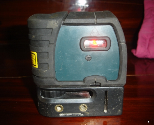 ขายเครื่องกำหนดจุดด้วยเลเซอร์ ยี่ห้อ BOSCH รุ่น GPL5