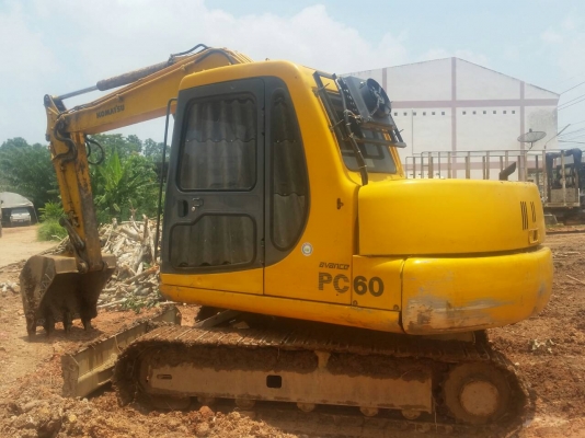 ขายรถแบคโฮ KOMATSU PC60-7 ราคา 590000