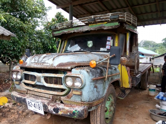 ขายรถบรรทุก 6 ล้อเทรลเลอร์หน้ายาว ISUZU 120 แรงม้า ยาง 900 ราคา 145000