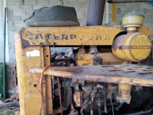 ขายรถตักล้อยาง CAT 922 เลี้ยวล้อหลัง ราคา 230000