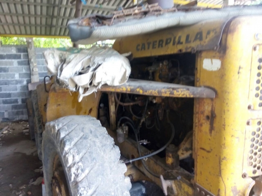 ขายรถตักล้อยาง CAT 922 เลี้ยวล้อหลัง ราคา 230000