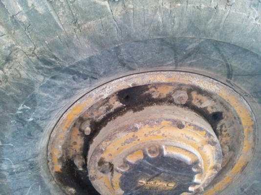 ขายรถตักล้อยาง CAT 922 เลี้ยวล้อหลัง ราคา 230000