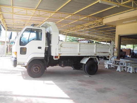 ISUZU 210 NRR จดประกอบทะเบียนพร้อมโอนอุปกรณ์เดิมสีเดิมทุกอย่าง รถแรง ต่อรองได้ครับ