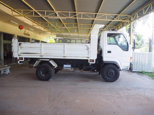 ISUZU 210 NRR จดประกอบทะเบียนพร้อมโอนอุปกรณ์เดิมสีเดิมทุกอย่าง รถแรง ต่อรองได้ครับ