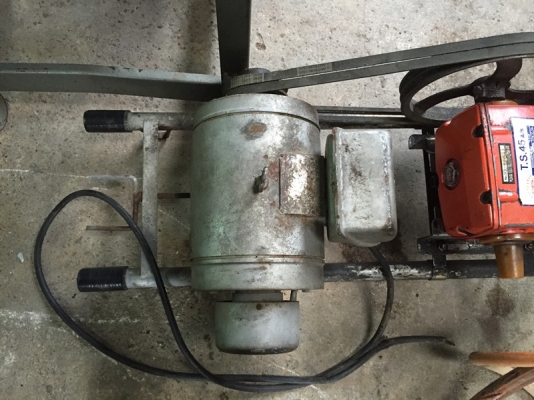 ปั้มฉีดน้ำ