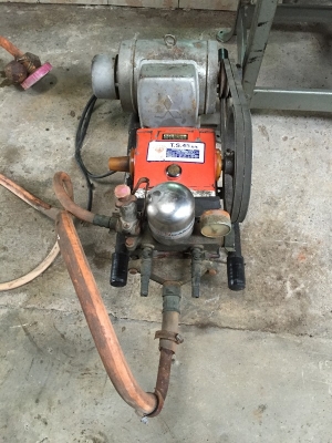 ปั้มฉีดน้ำ