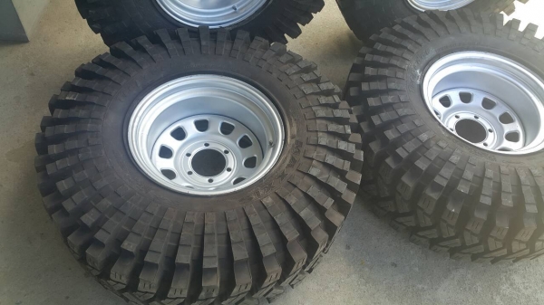 ขายยาง MAXXIS 37*12.5*16