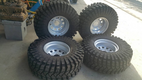 ขายยาง MAXXIS 37*12.5*16