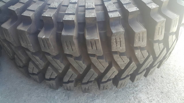 ขายยาง MAXXIS 37*12.5*16