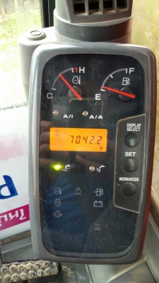 ขาย HITACHI. ZX 200. ออกมาป้ายแดง เอกสารอินวอย.