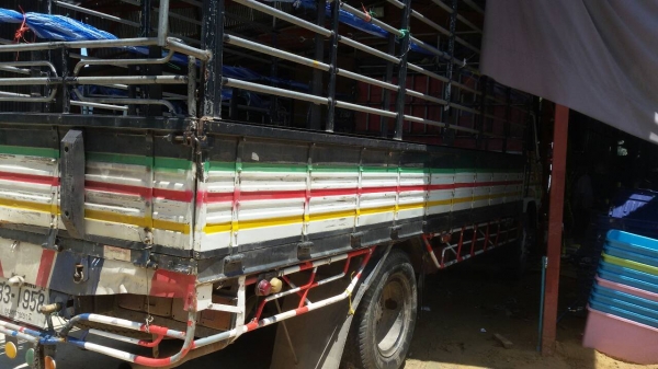 หกล้อ ฮีโน้ FD185 แรง พาเวอร์ ช่วงยาว 6ม สภาพดีพร้อมใช้ ทะเบียนพร้อมโอน ราคา 395,000บ