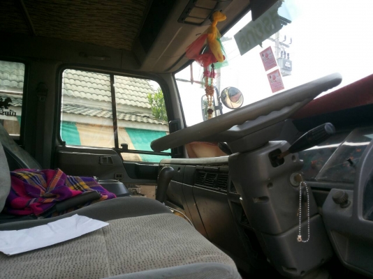 รถบรรทุก 10 ล้อ 1 เพลา HINO ปี 39 เรื่อง 195 แรง ยาว 6.5 ม. ราคา680,000 บ.