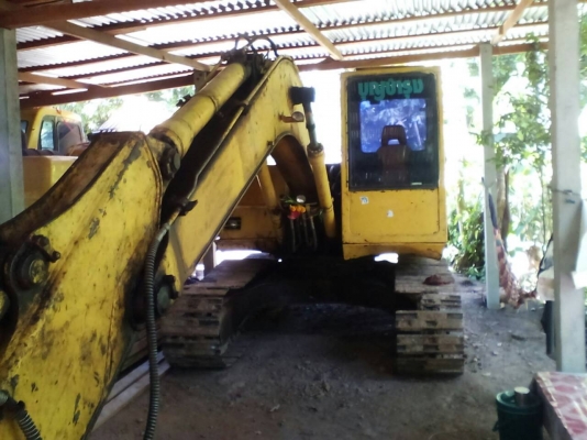 KOMATSU PC100-5 ไฟฟ้าครบ หน้าจอไม่มี เอวแน่น รถทำงานอยู่
