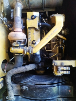 KOMATSU PC100-5 ไฟฟ้าครบ หน้าจอไม่มี เอวแน่น รถทำงานอยู่