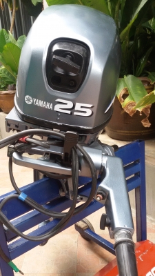 25 hp Yamaha 4 Stroke Outboard