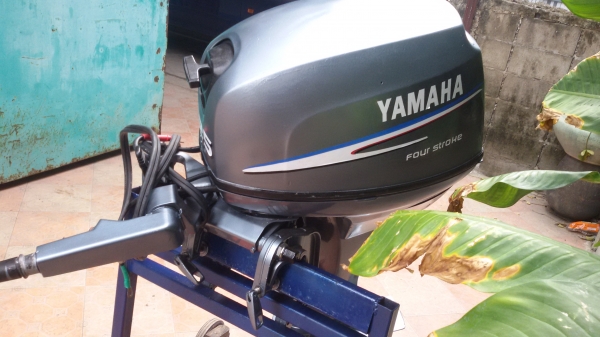 25 hp Yamaha 4 Stroke Outboard