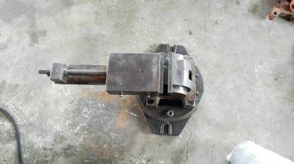 ======== Sold Out!! ======== ปากกาจับงานปรับองศาให้ตัวอิสระ สภาพสวย หายากครับ!! โทร 089-2499-123 นครปฐม