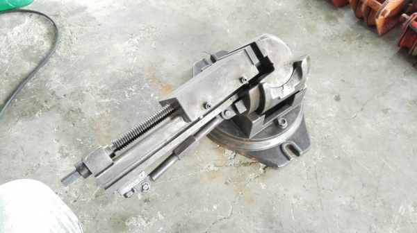 ======== Sold Out!! ======== ปากกาจับงานปรับองศาให้ตัวอิสระ สภาพสวย หายากครับ!! โทร 089-2499-123 นครปฐม