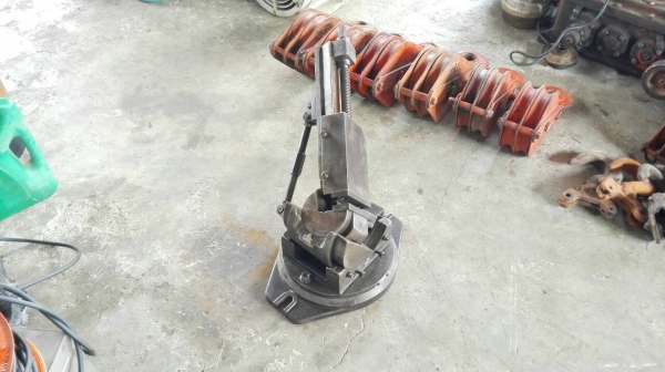 ======== Sold Out!! ======== ปากกาจับงานปรับองศาให้ตัวอิสระ สภาพสวย หายากครับ!! โทร 089-2499-123 นครปฐม