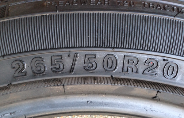 ยาง All Monster tires 265 50 20 ปี15 สภาพใหม่มาก ยาง All Monster tires 265 50 20 ปี15 สภาพใหม่มาก