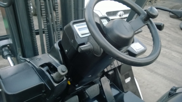 รถยกนิสสัน 2.5 ตัน เสาสูง 4.75 เมตร แผงงาสไลด์ เครื่องดีเซล เกียร์ออโต้ รถยกนิสสัน 2.5 ตัน เสาสูง 4.75 เมตร แผงงาสไลด์ เครื่องดีเซล เกียร์ออโต้