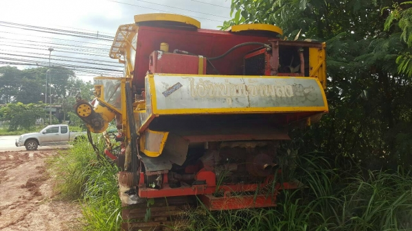 เกษตรพัฒนา  รถเกี่ยวข้าวอุ้ม ไอ้หนุ่มไวไฟ