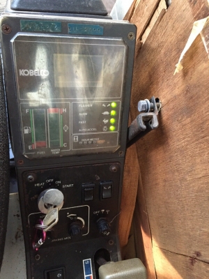 KOBELCO SK200-3 รถซื้อเก่านอกมาปี57 รถใช้งานมาปีเดียว ใช้งานดี รถสวยมาก เอกสารInvoice ราคา 1190000 บาท สนใจติดต่อ 0890854790