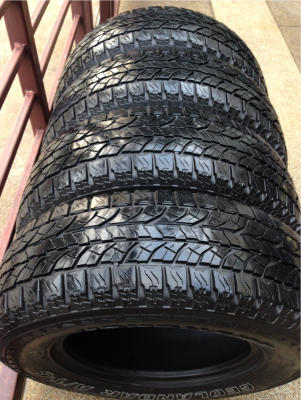 ยาง Yokohama 225 70 15 ปี12 ดอกเต็ม ใช้ยาว