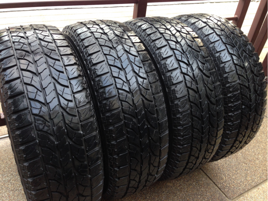 ยาง Yokohama 225 70 15 ปี12 ดอกเต็ม ใช้ยาว