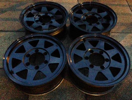 ล้อแท้ 15 แนว off road สภาพสวย ล้อแท้ 15 แนว off road สภาพสวย