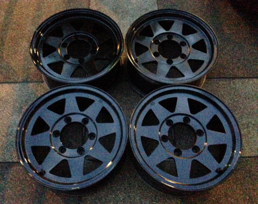 ล้อแท้ 15 แนว off road สภาพสวย ล้อแท้ 15 แนว off road สภาพสวย