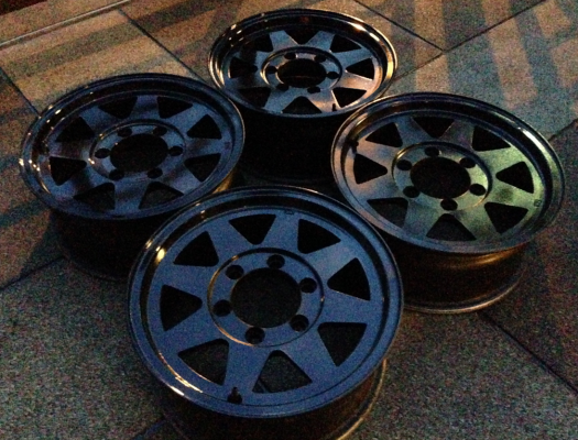 ล้อแท้ 15 แนว off road สภาพสวย