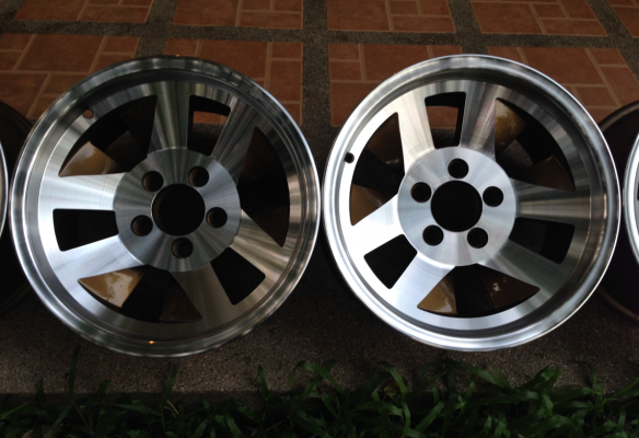 ล้อ15 ใส่ off road หรือ Retro ก็หล่อครับ