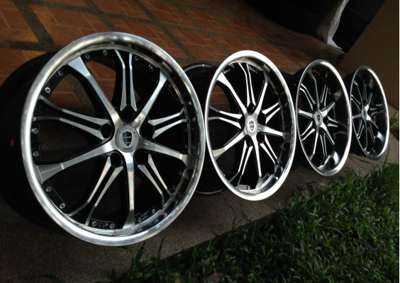 ล้อลาย W-Work ขอบ17 5/114 สภาพสวย