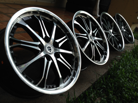 ล้อลาย W-Work ขอบ17 5/114 สภาพสวย