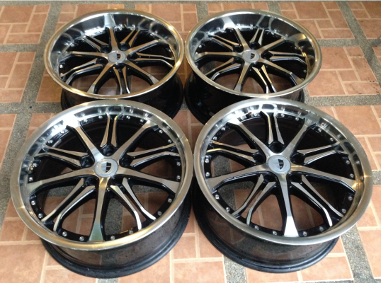 ล้อลาย W-Work ขอบ17 5/114 สภาพสวย