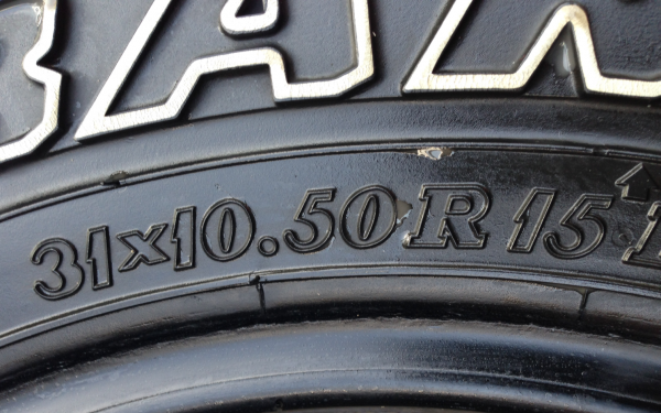 ยาง All Dunlop 31 10.5 R15 ปลายปี11 ดอกเยอะ พร้อมใช้งาน