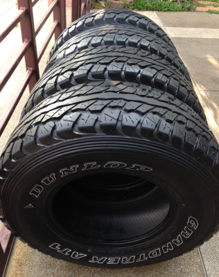 ยาง All Dunlop 31 10.5 R15 ปลายปี11 ดอกเยอะ พร้อมใช้งาน