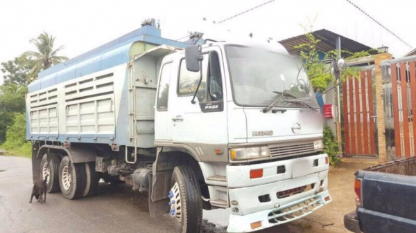 ขายรถ10ล้อดั้มพ์ HINO FM2KNMD เครื่อง 240แรงม้า สมอเงิน สนใจโทร 081-970-1072