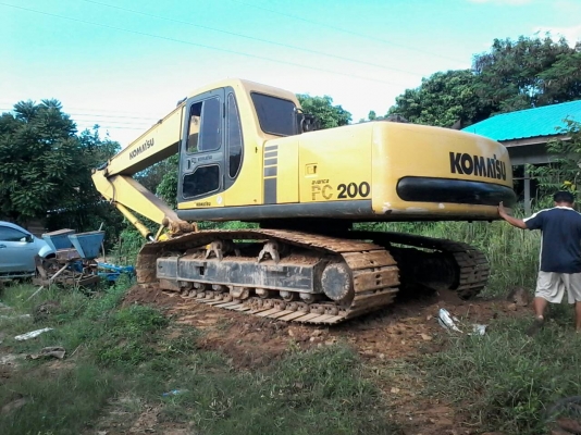 ขายรถแบคโฮ KOMATSU PC200-6 เอกสารเล่มทะเบียน ระบบไฟเต็ม ราคา 890000