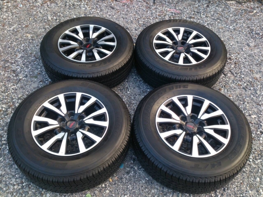 ขายแม็ก TOYOTA VIGO CHAMP TRD ขอบ17 พร้อมยางบริดสโตน265/65R17 ยางสัปดาห์ที่17ปี14 ดอกยางหนาสดสวยมากเท่ากันไม่แตกลายไม่ร้าวไม่กินข้างใข้งานน้อยมาก พร้อมน๊อตแท้ 24 ตัว ขายแม็ก TOYOTA VIGO CHAMP TRD ขอบ17 พร้อมยางบริดสโตน265/65R17 ยางสัปดาห์ที่17ปี14 ดอกยางหนาสดสวยมากเท่ากันไม่แตกลายไม่ร้าวไม่กินข้างใข้งานน้อยมาก พร้อมน๊อตแท้ 24 ตัว