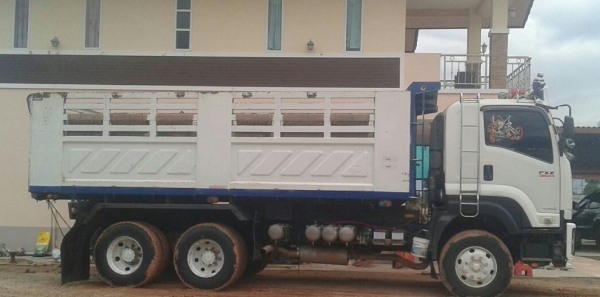 ปรับราคาใหม่ 2,490,000บ สิบล้อ อีซูซุ FXZ 360 hp ปี54 แม่ลูก 3 คาน ดั้มสามมิตรแท้ สภาพสวยบางเดิมพร้อมใช้ เล่มทะเบียนพร้อมโอน ราคา 2,650,000บ ต่อรองได้ครับ ปรับราคาใหม่ 2,490,000บ สิบล้อ อีซูซุ FXZ 360 hp ปี54 แม่ลูก 3 คาน ดั้มสามมิตรแท้ สภาพสวยบางเดิมพร้อมใช้ เล่มทะเบียนพร้อมโอน ราคา 2,650,000บ ต่อรองได้ครับ