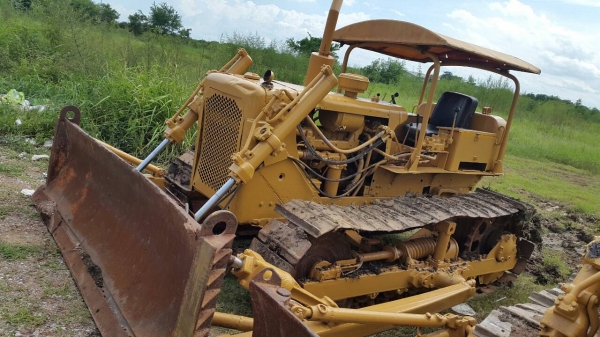 ขายรถแทรคเตอร์ CAT D4D ตีนตะขาบ ราคาคันละ 250000