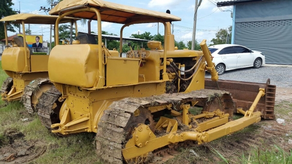 ขายรถแทรคเตอร์ CAT D4D ตีนตะขาบ ราคาคันละ 250000