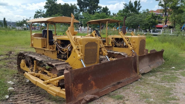 ขายรถแทรคเตอร์ CAT D4D ตีนตะขาบ ราคาคันละ 250000
