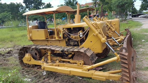 ขายรถแทรคเตอร์ CAT D4D ตีนตะขาบ ราคาคันละ 250000
