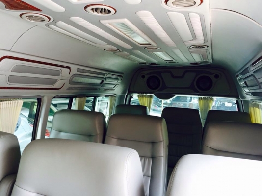 โทร 0922726669 คุณตันหยงค่ะ ขายรถตู้. ดีเซลล์ ปี 2009 แต่งวีไอพี ราคา 739,000  บาทใช้เงินดาวน์ 129,000  บาทเท่านั้น